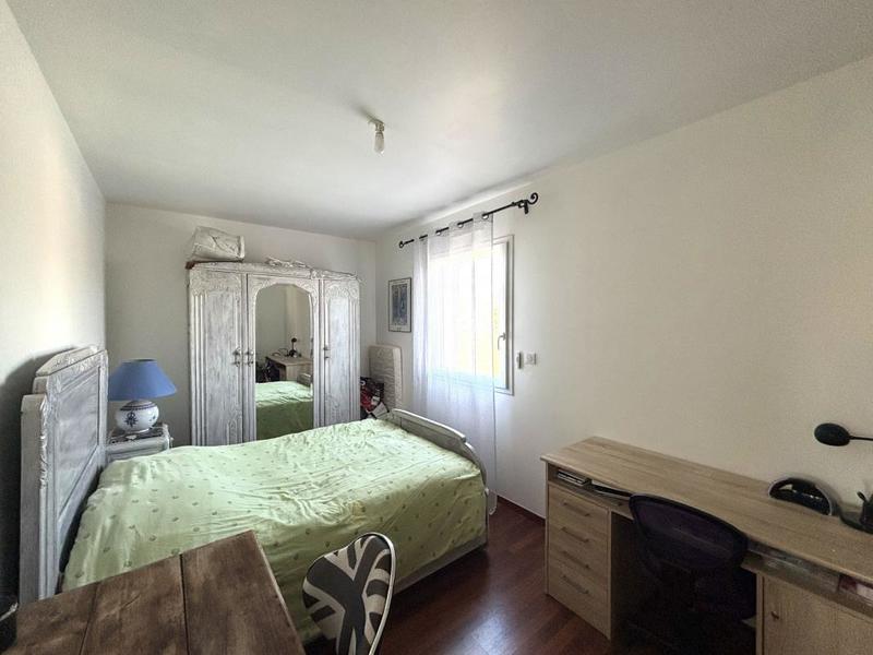 Maison - 181 m² - 7 pièces