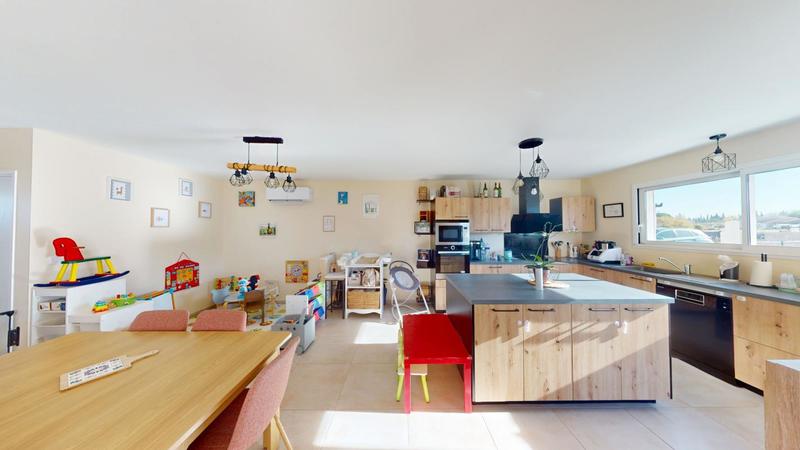 Maison - 108 m² - 4 pièces