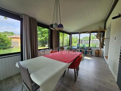 Maison - 161 m² - 6 pièces