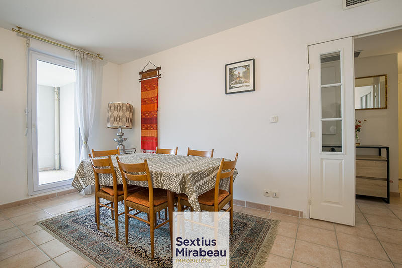 Appartement - 90 m² - 4 pièces