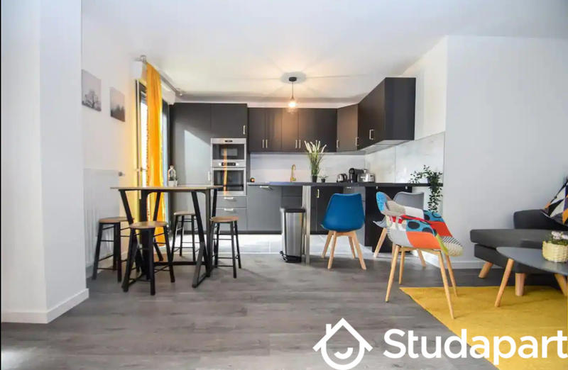 Chambre - 12 m² - 1 pièce