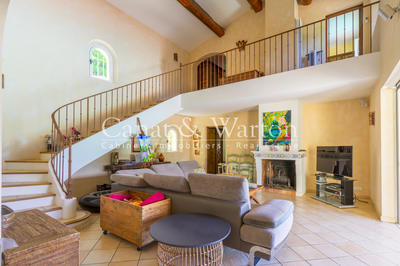 Villa - 200 m² - 5 pièces