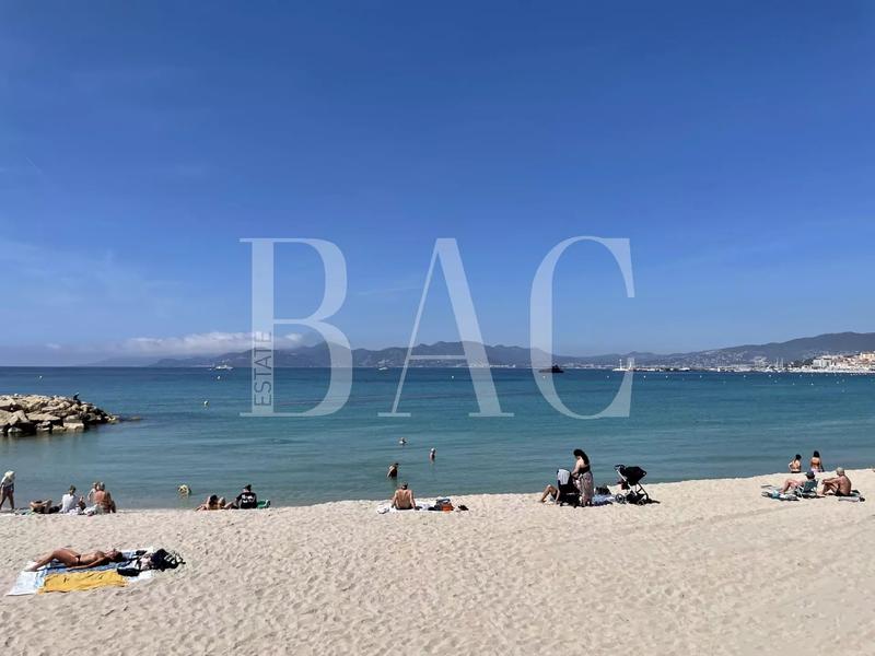 Terrain constructible - 3 260 m²