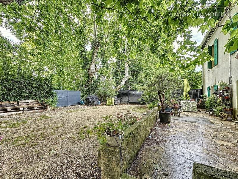 Immeuble - 150 m² - 3 pièces