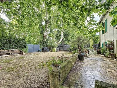 Immeuble - 150 m² - 3 pièces