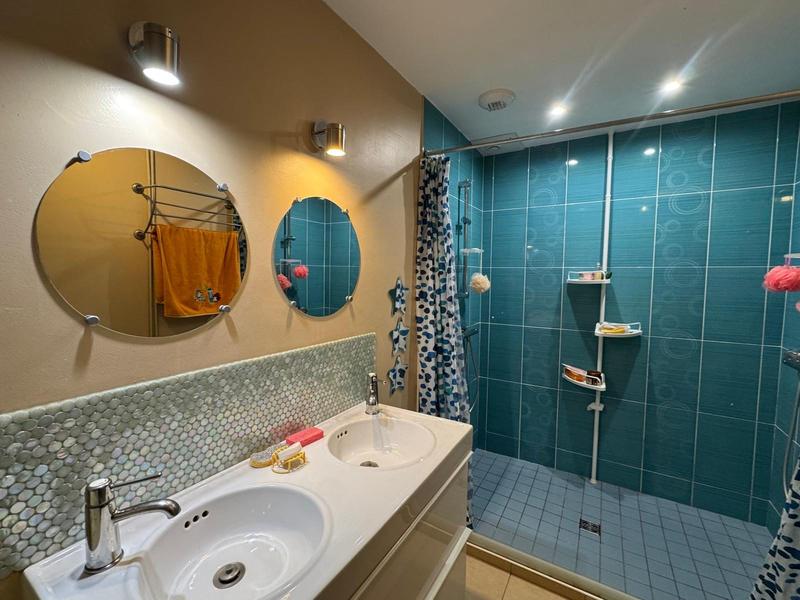 Maison - 397 m² - 14 pièces