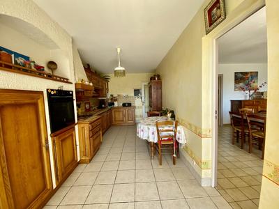 Appartement - 93 m² - 4 pièces