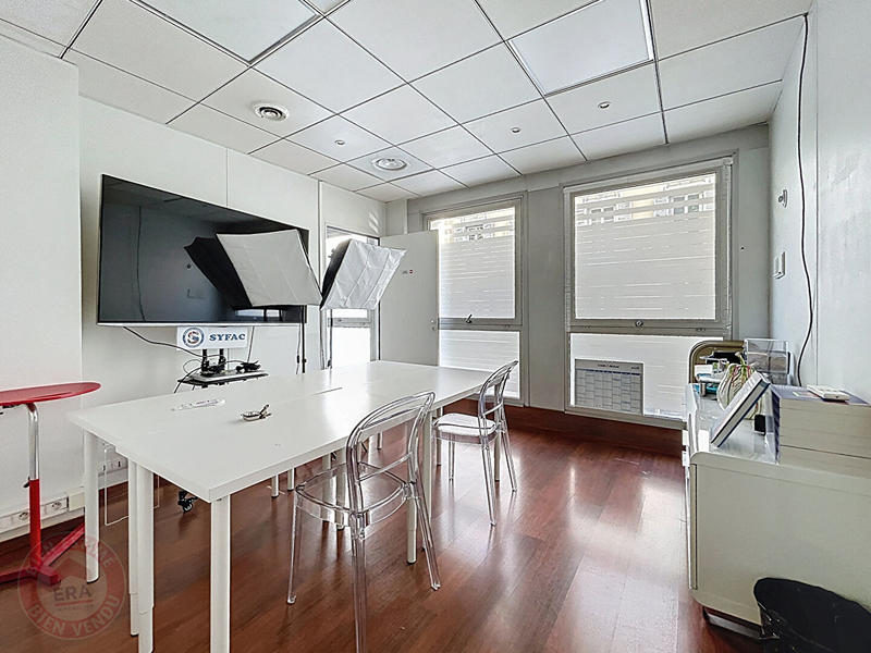 Bureau - 225 m² - 10 pièces