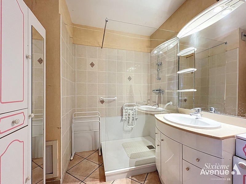 Appartement - 65 m² - 3 pièces