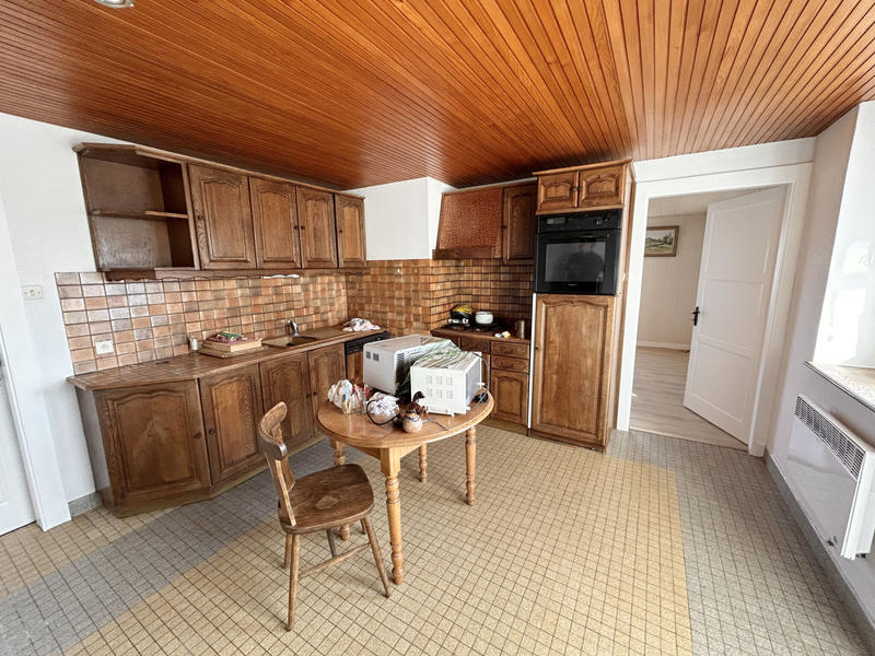 Maison - 168 m² - 9 pièces