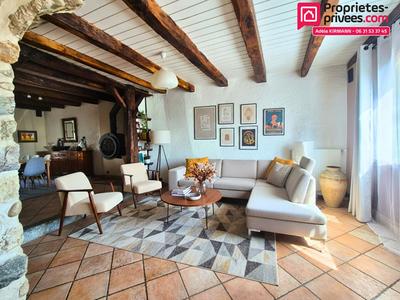 Maison de village - 211 m² - 7 pièces