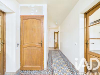 Maison - 230 m² - 8 pièces