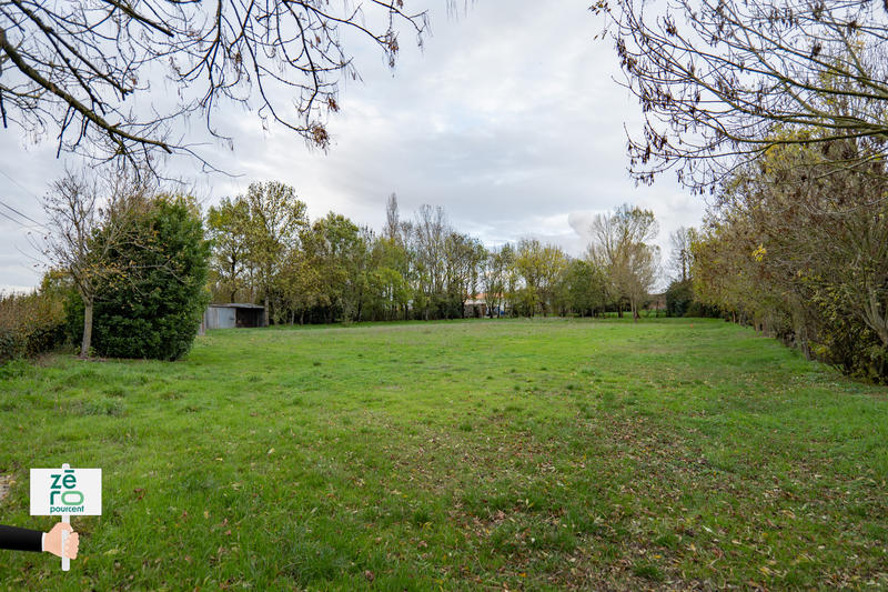 Terrain - 1 423 m²