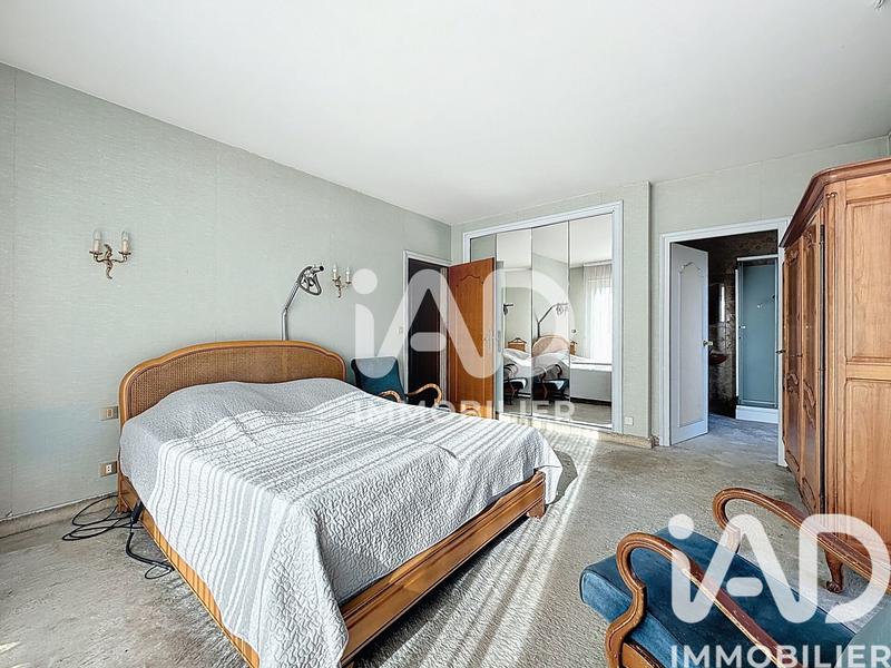 Maison - 285 m² - 11 pièces