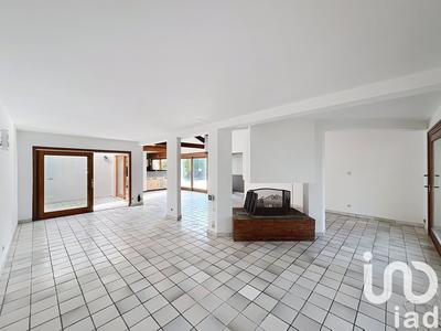 Maison - 260 m² - 5 pièces