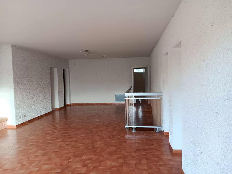 Maison - 158 m² - 6 pièces