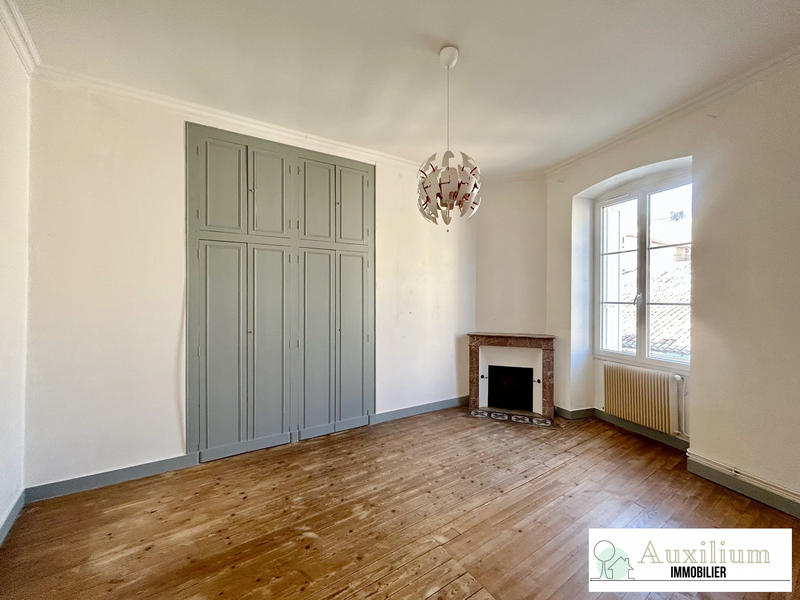 Maison - 223 m² - 7 pièces