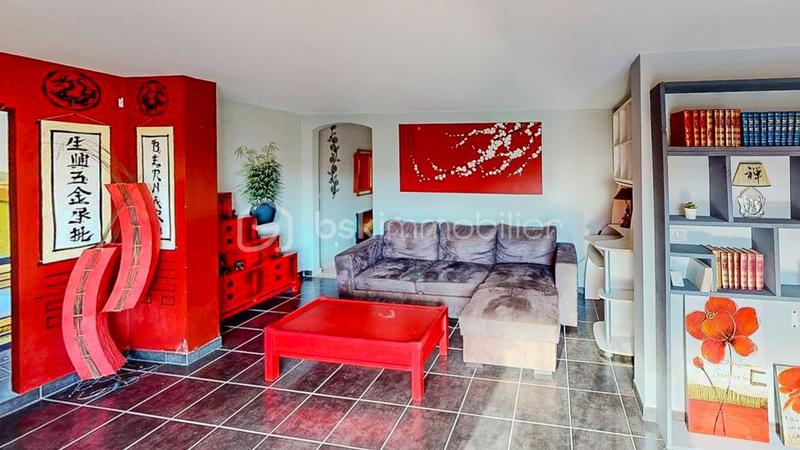 Maison - 311 m² - 10 pièces