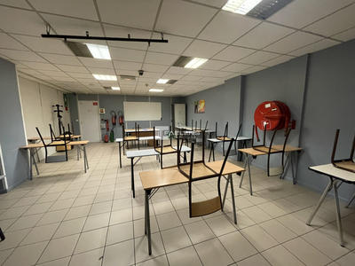 Bureau - 131 m² - 7 pièces