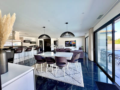 Maison - 145 m² - 5 pièces