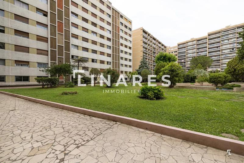 Appartement - 178 m² - 8 pièces