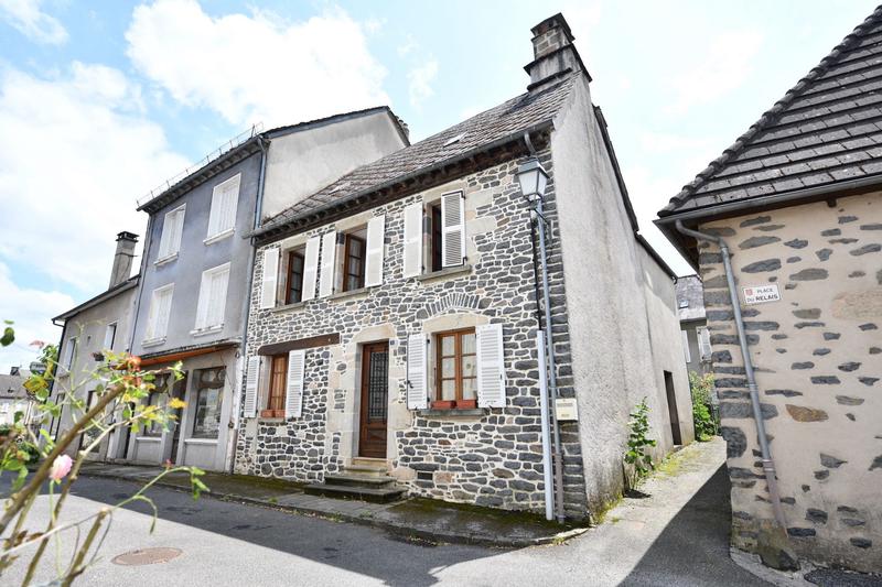 Maison - 93 m² - 5 pièces