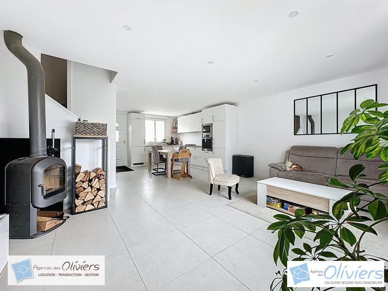 Maison - 91 m² - 5 pièces