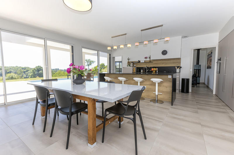 Maison - 177 m² - 5 pièces