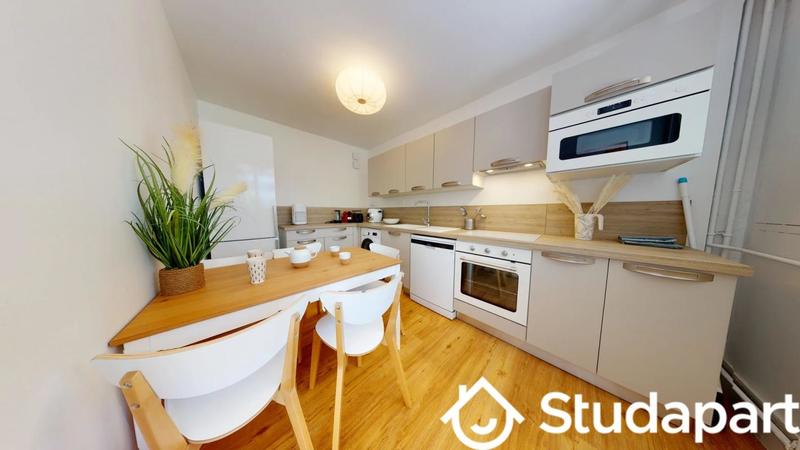 Chambre - 9 m² - 1 pièce