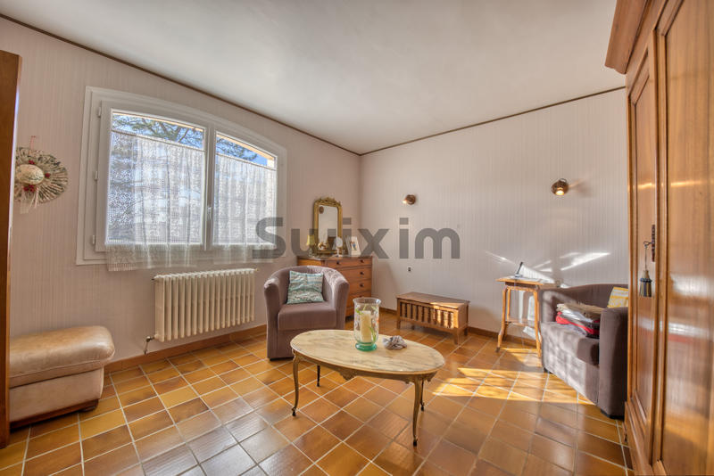 Maison - 180 m² - 6 pièces