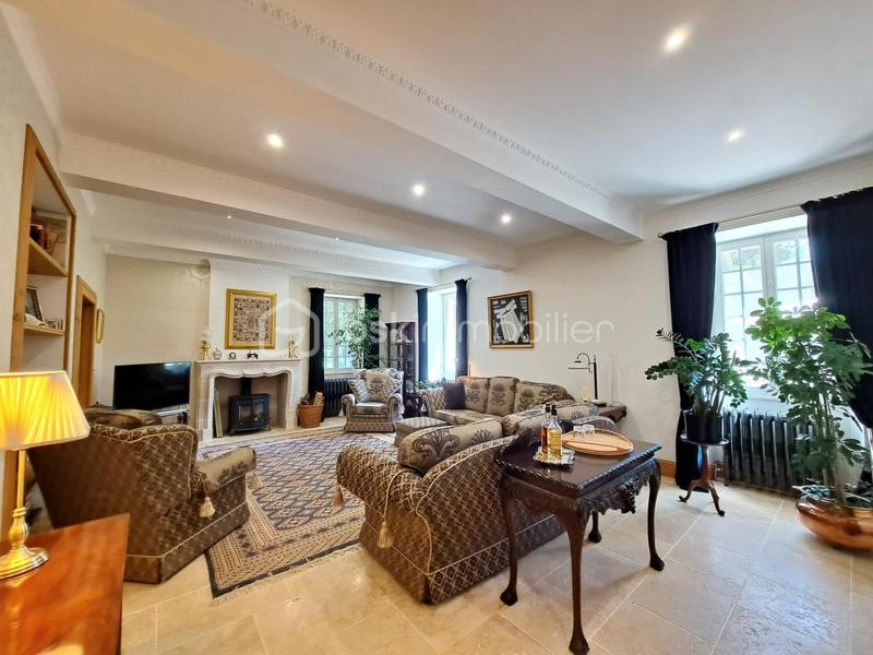 Demeure - 432 m² - 10 pièces