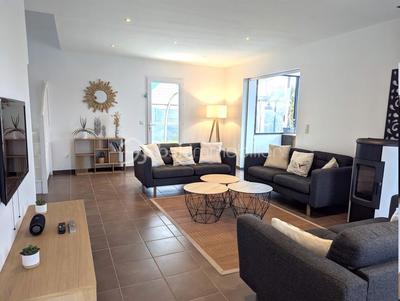 Maison traditionnelle - 120 m² - 6 pièces