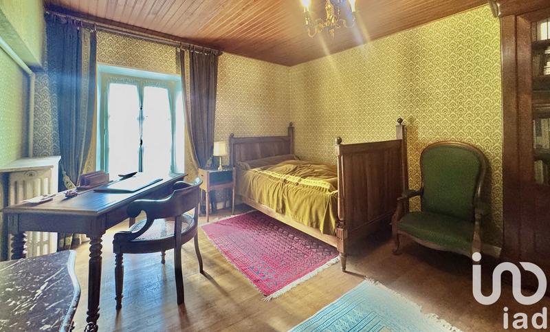 Maison - 182 m² - 10 pièces