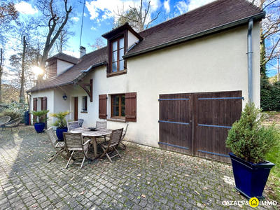 Maison traditionnelle - 139 m² - 6 pièces