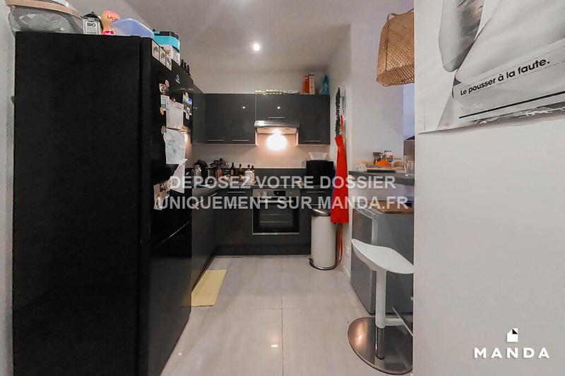 Chambre - 12 m² - 6 pièces