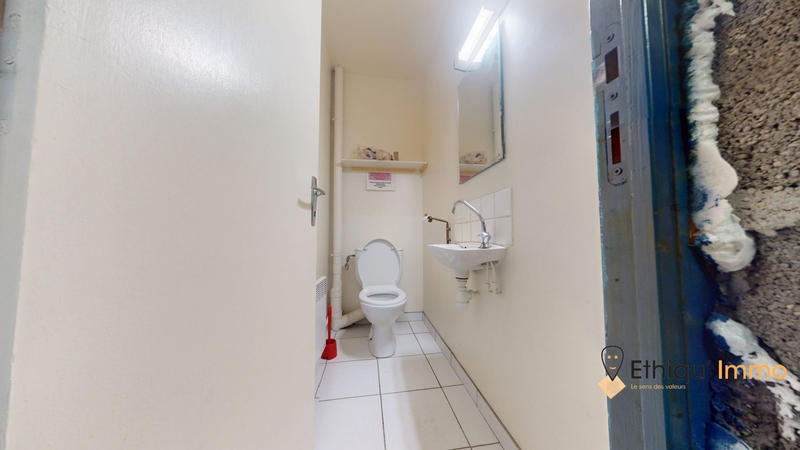 Local commercial - 839 m² - 6 pièces