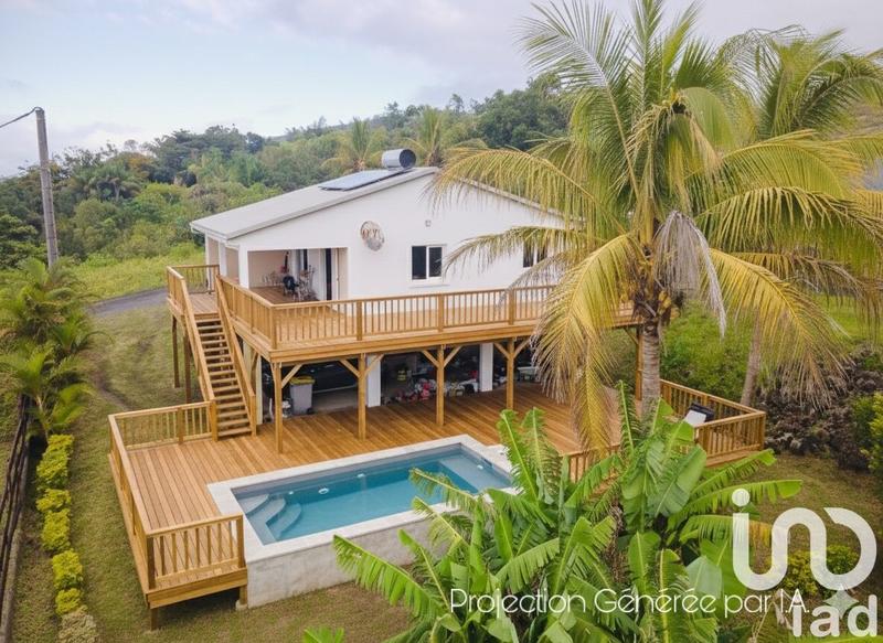 Maison - 102 m² - 4 pièces