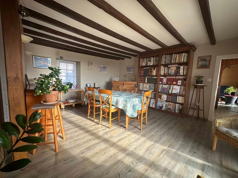 Maison - 188 m² - 7 pièces