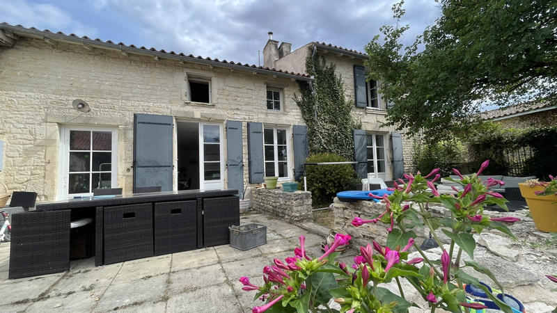 Maison - 197 m² - 5 pièces