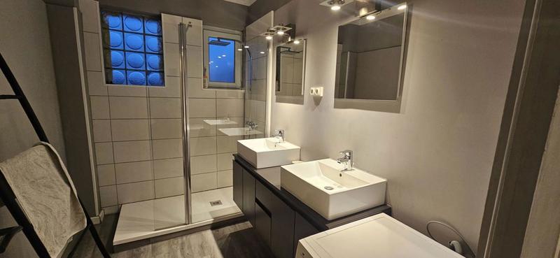 Appartement - 93 m² - 4 pièces