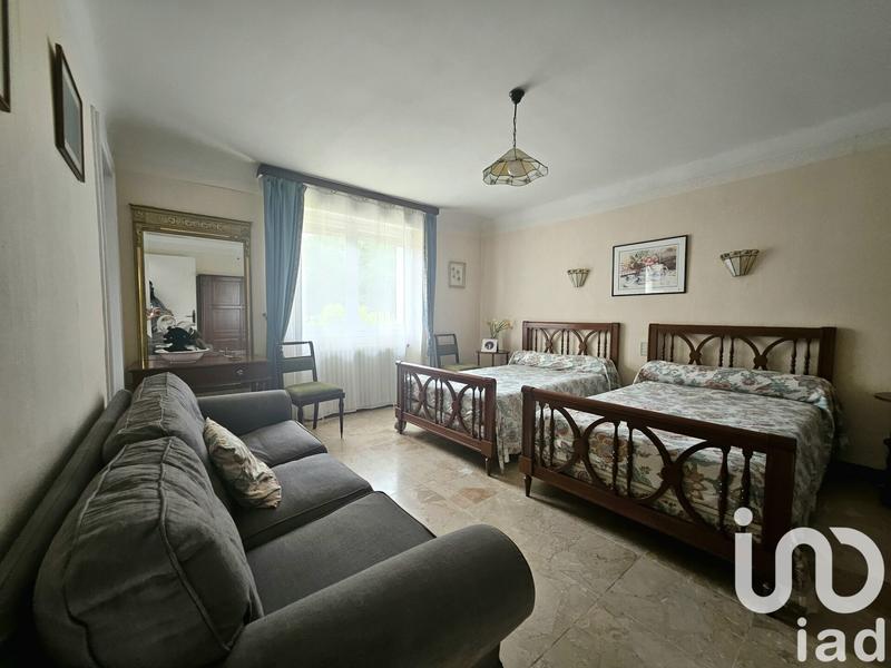 Maison - 207 m² - 6 pièces