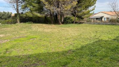 Terrain constructible - 599 m²