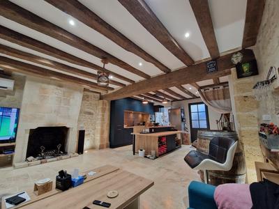 Maison - 110 m² - 4 pièces