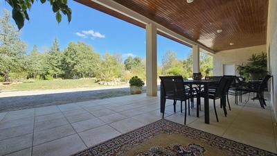 Villa - 196 m² - 6 pièces