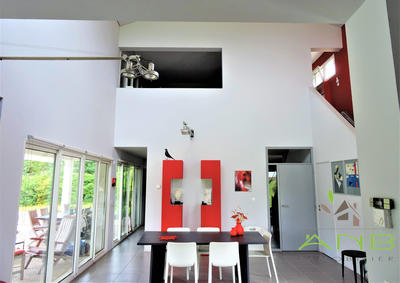 Villa - 194 m² - 8 pièces