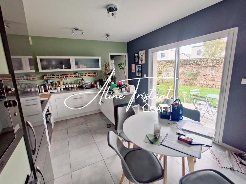 Maison - 170 m² - 8 pièces