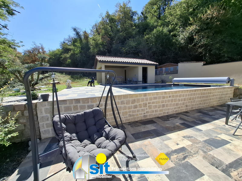 Villa - 200 m² - 7 pièces