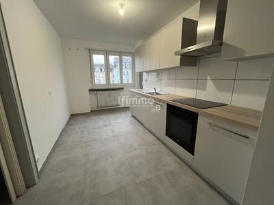 Appartement - 98 m² - 4 pièces