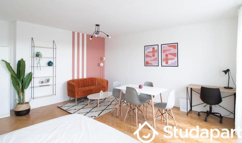 Chambre - 10 m² - 1 pièce