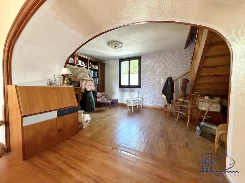 Maison ancienne - 330 m² - 7 pièces